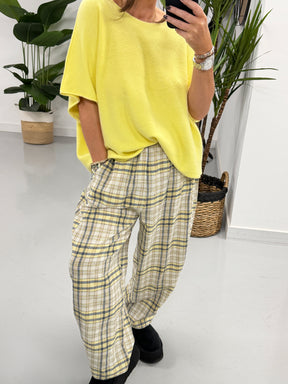 The Chester Checkered Barrel Trousers - Lemon