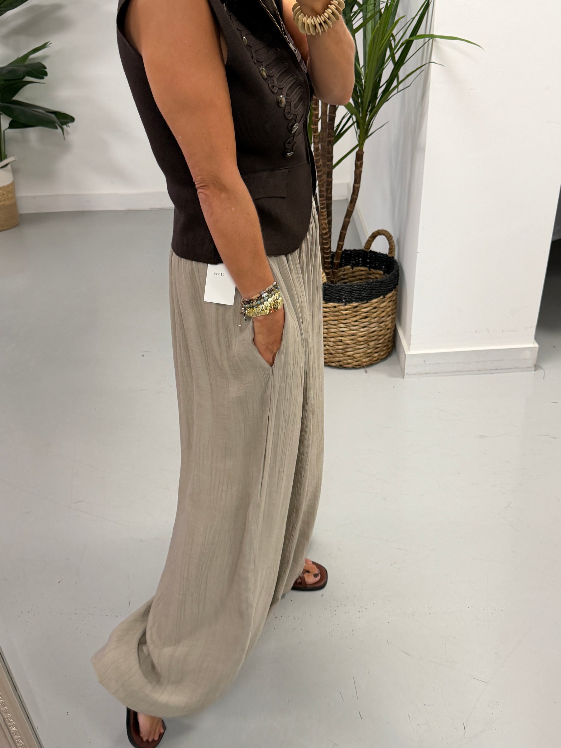 Button Crinkle Balloon Trousers - Taupe