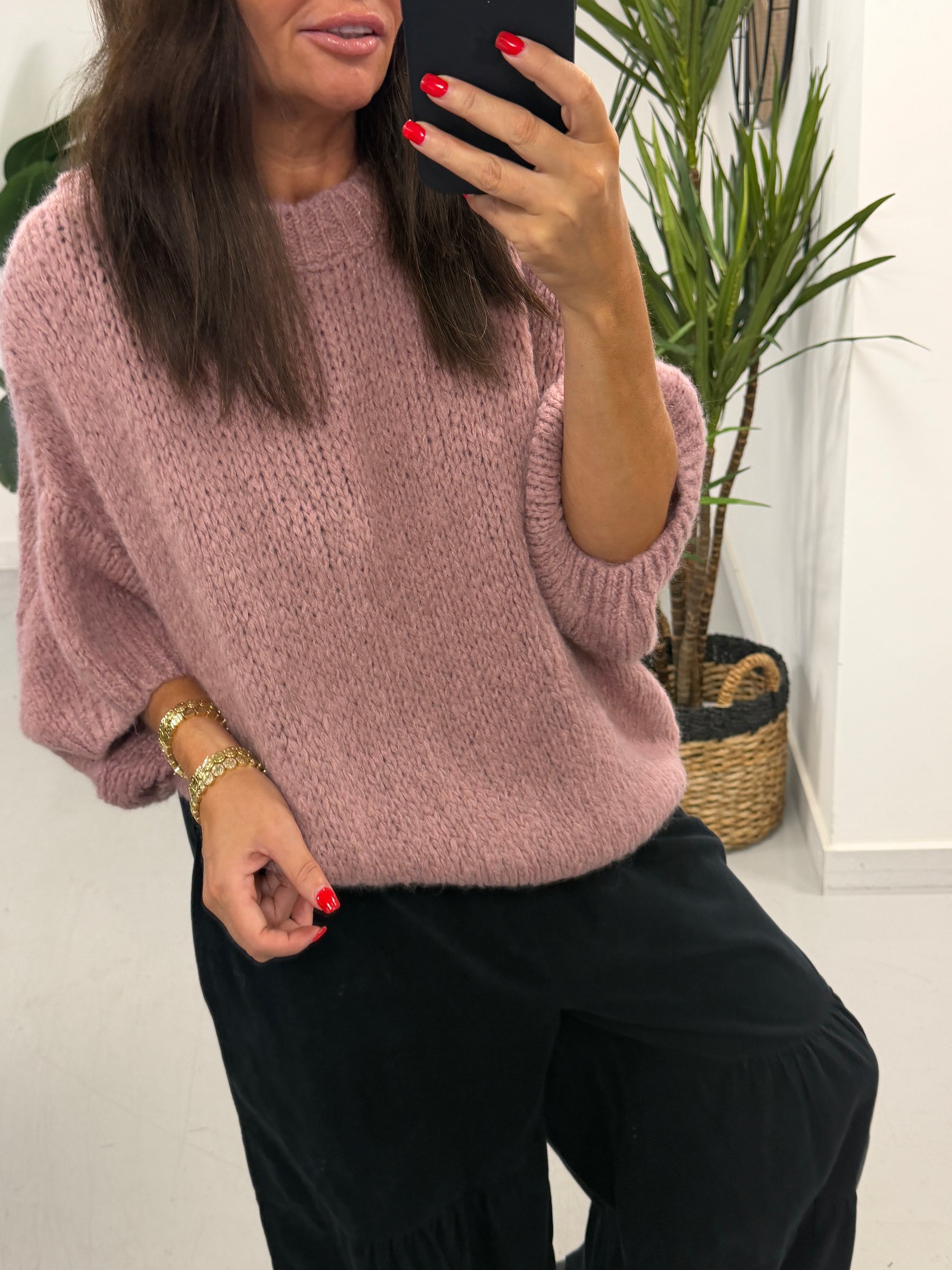 The Rustic Crop Sleeve Knit - Mauve