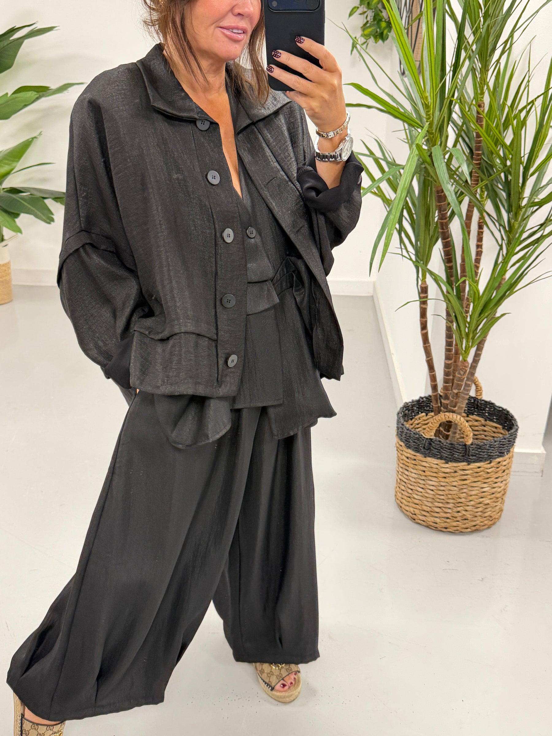 I.D Arizona Quirky Waistcoat - Black