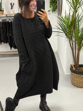 The Cosmo Cocoon Pocket Dress