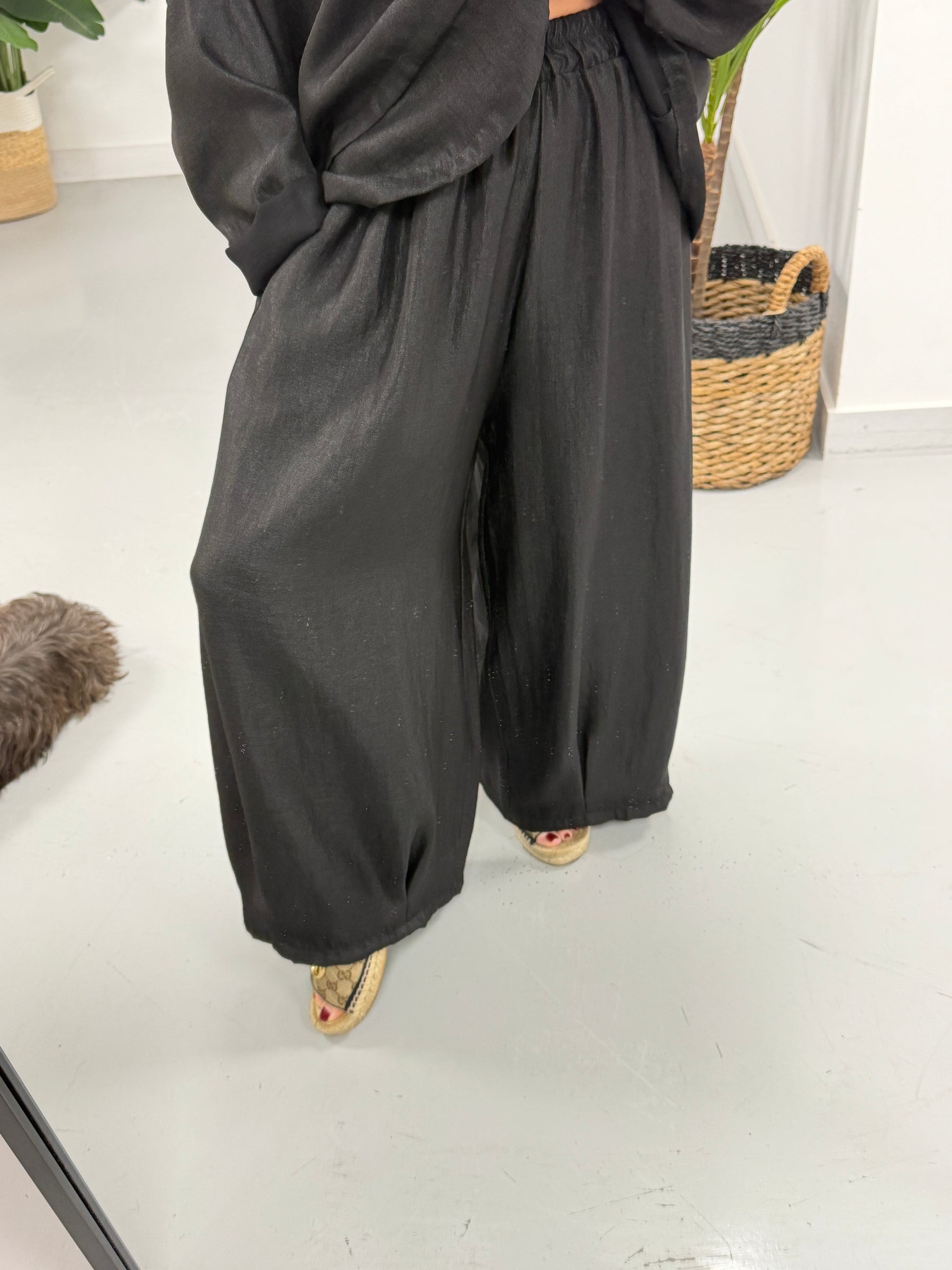 I.D Arizona Wide Leg Trouser - Black