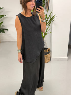 I.D Arizona Tank - Black