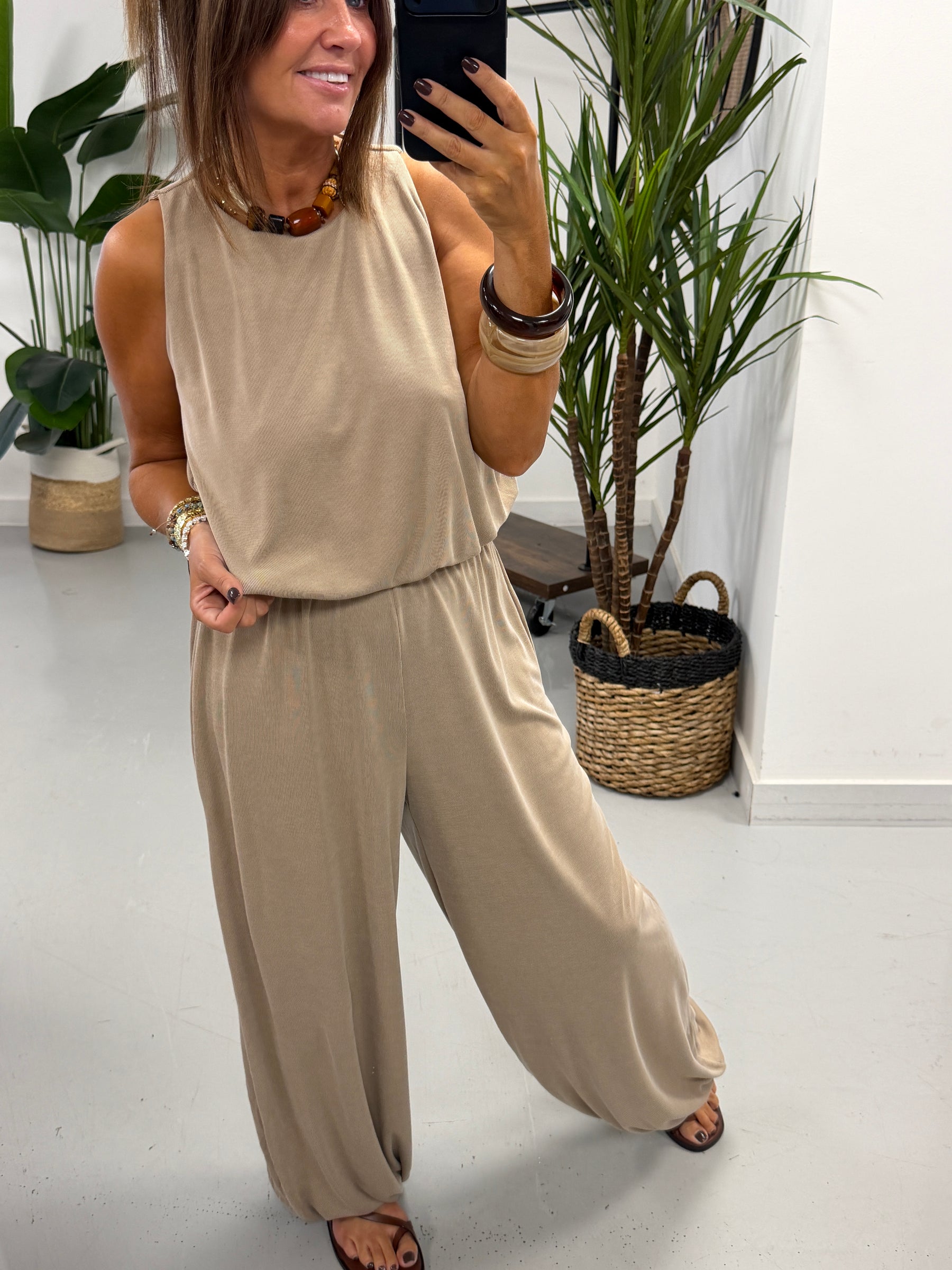 The Weekend Slouch Balloon Set - Camel