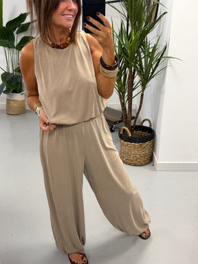 The Weekend Slouch Balloon Set - Camel