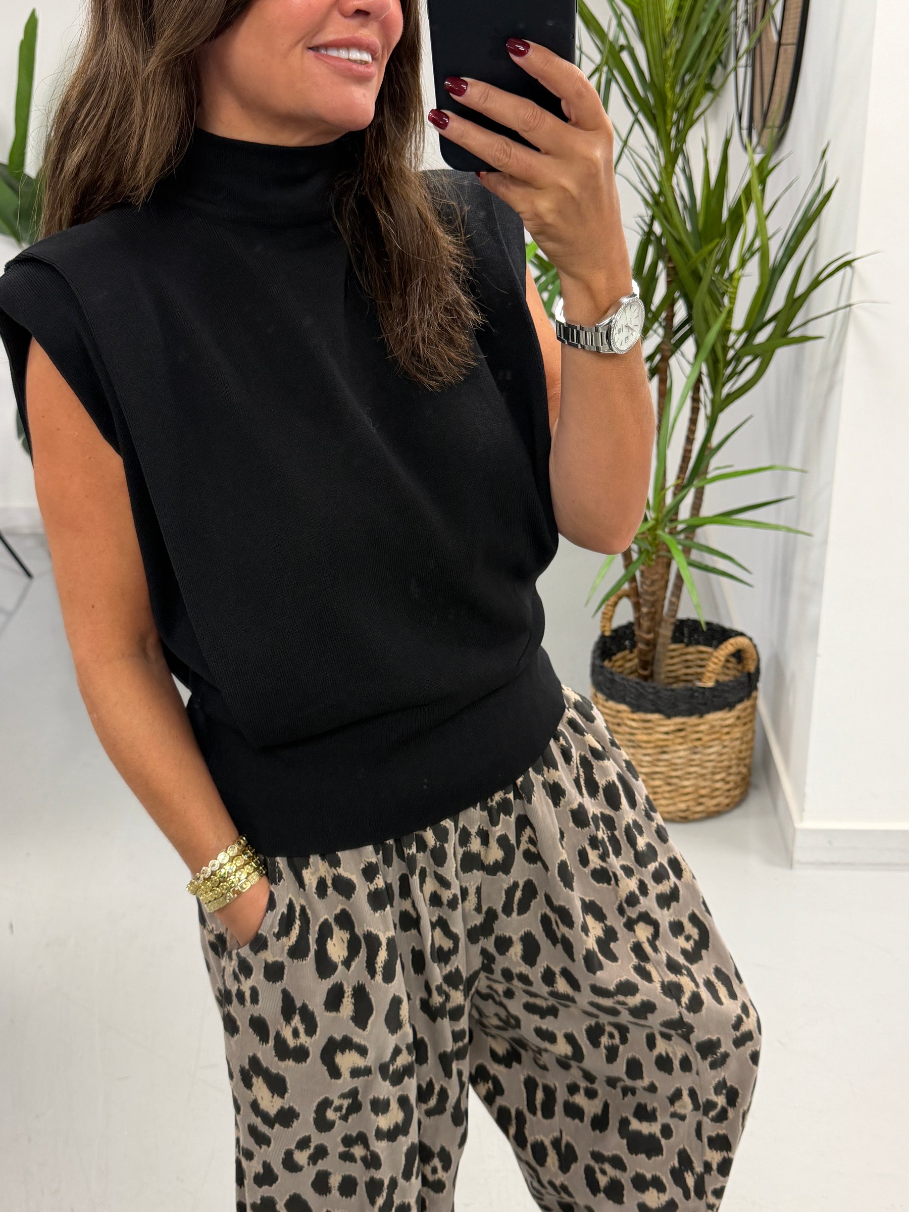 Chelsea Statement Shoulder - Black