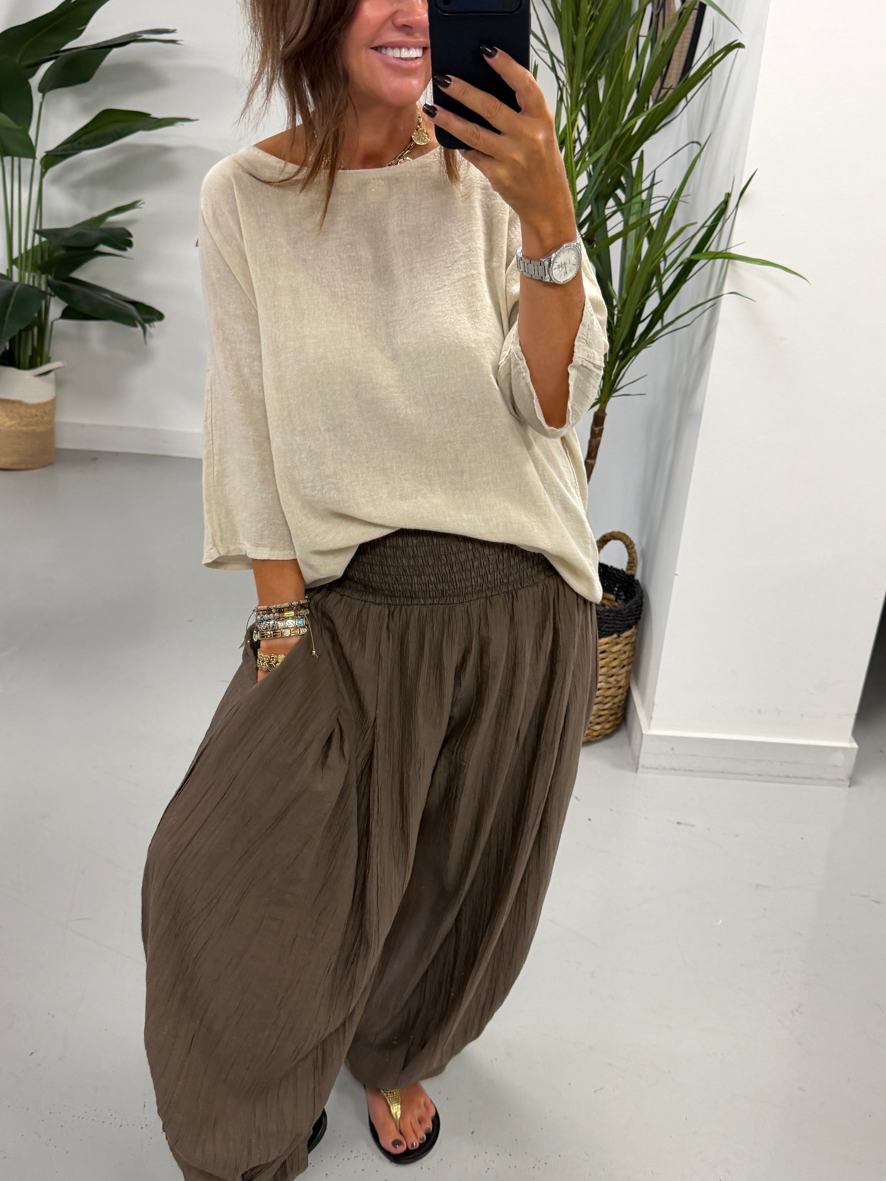 The Shirred TicToc Crinkle Balloon Trouser - Chocolate