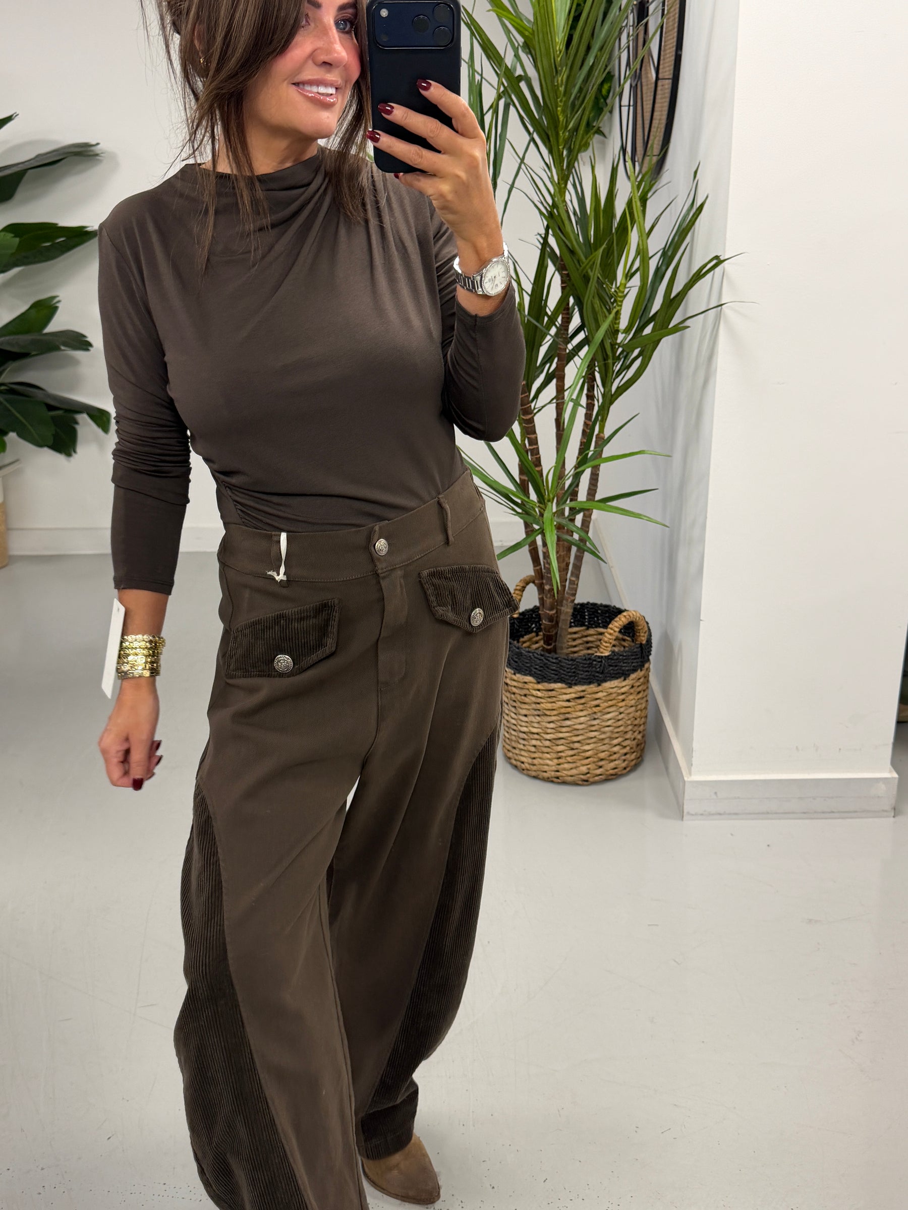 The Hampstead Hybrid Barrel Trousers - Chocolate (Size 12-16)