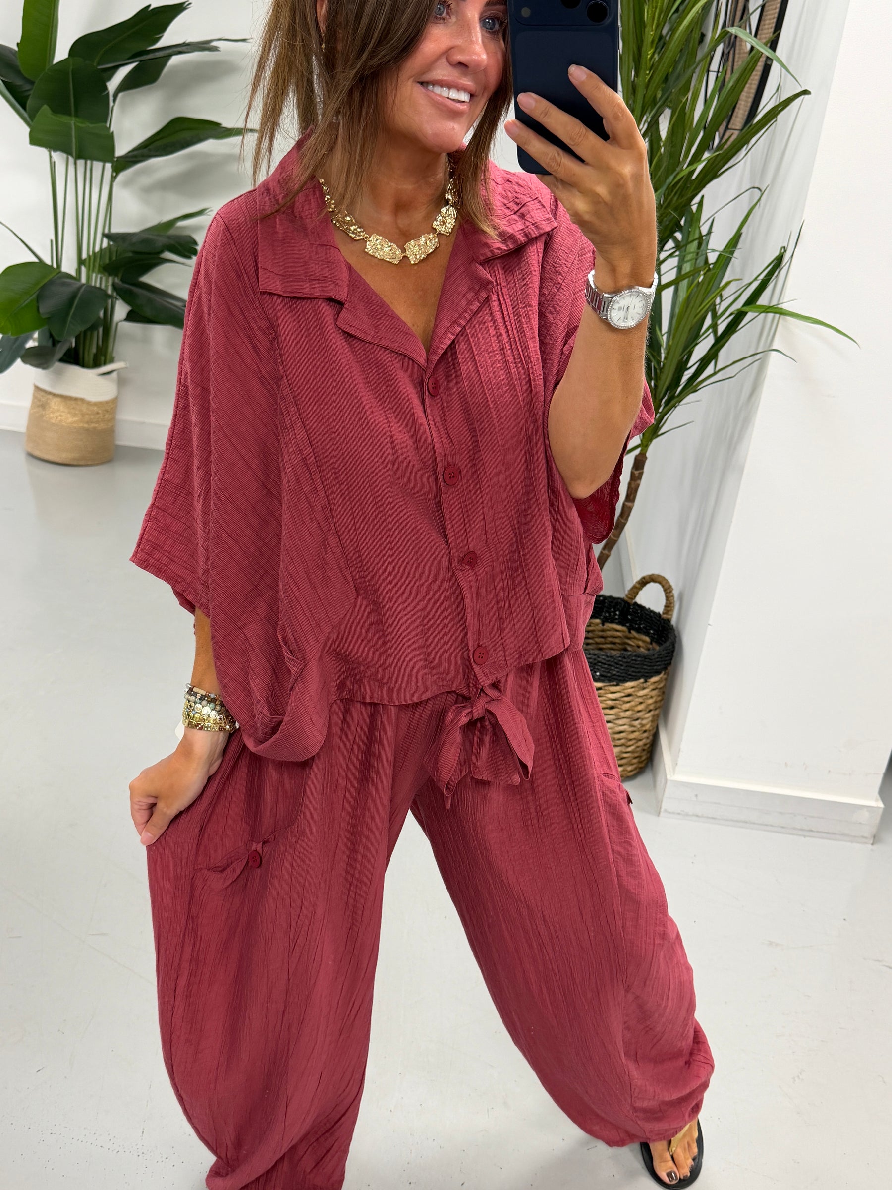 The Crinkle Button Barrel Trousers - Wine