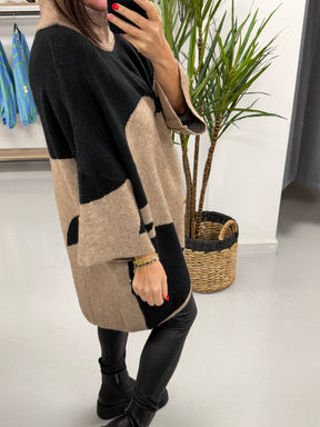 The Zip Up Abstract Soft Knit - Black/Camel