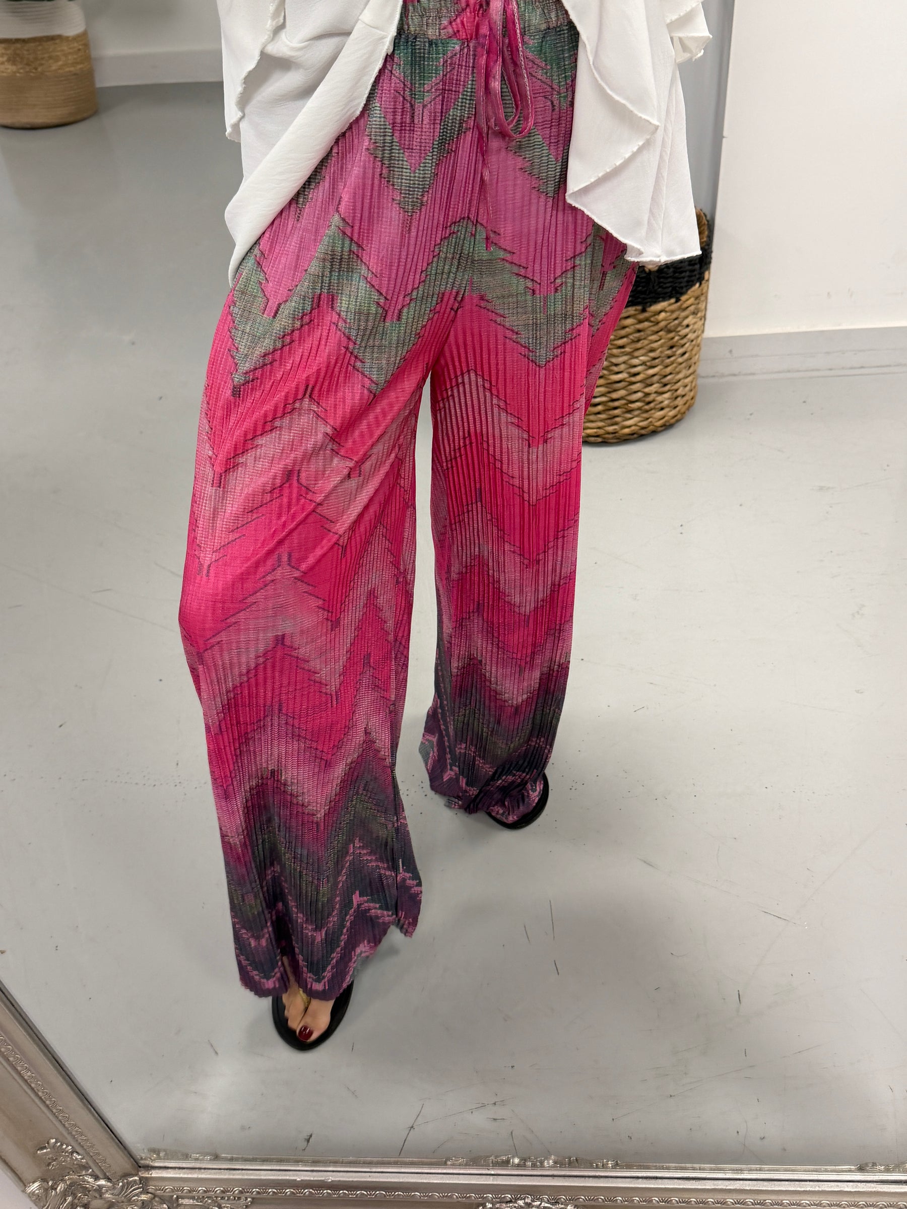 ZigZag Plisse Summer Trouser - Cerise