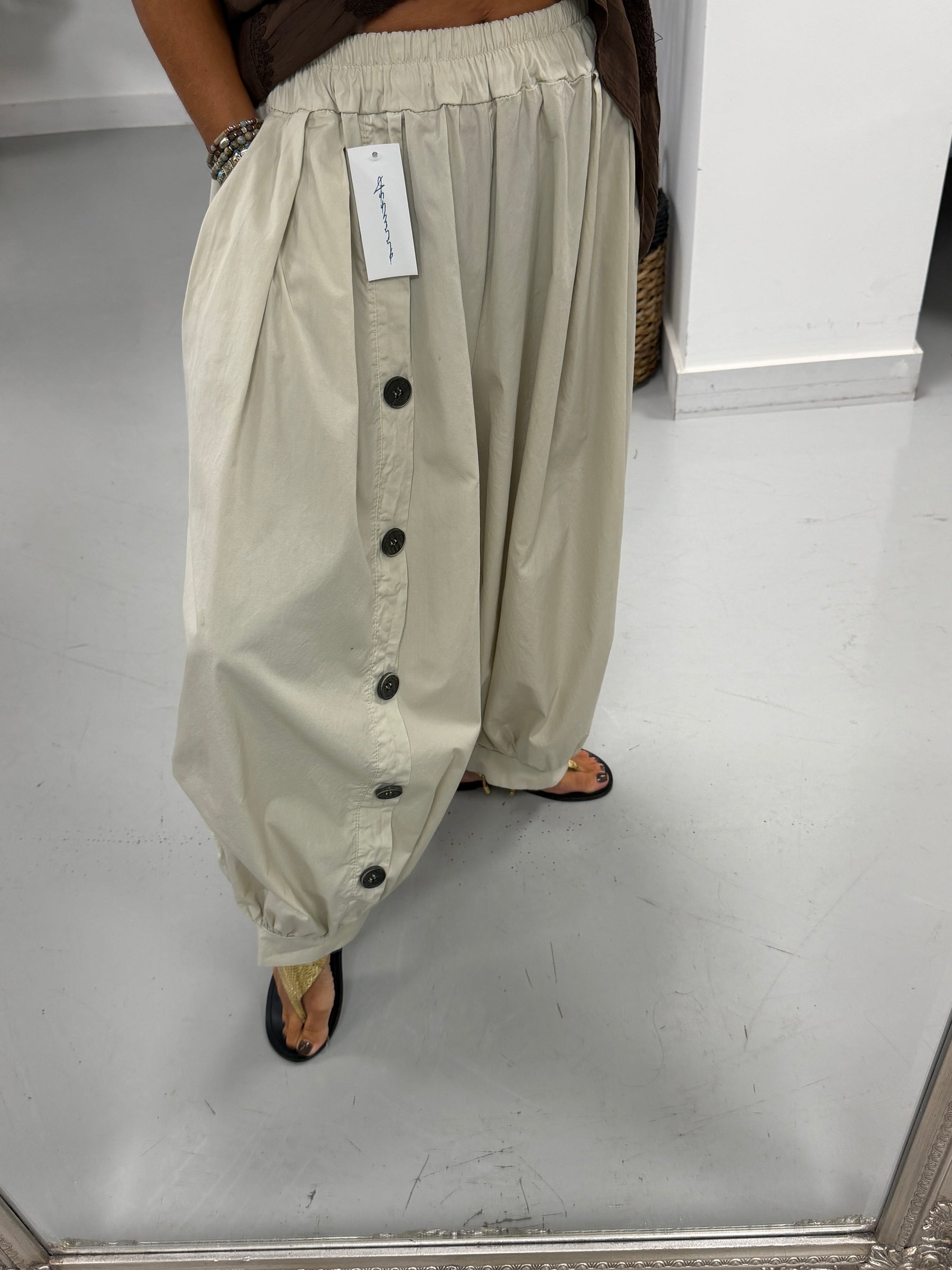 The Button Barrel Trouser - Stone