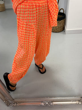 The Deluxe Gingham Barrel Trousers - Coral