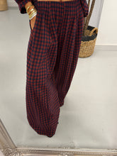 The Autumn Check Barrel Trousers - Wine/Navy