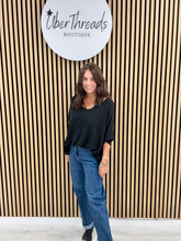 The Casual Loose Knit - Black
