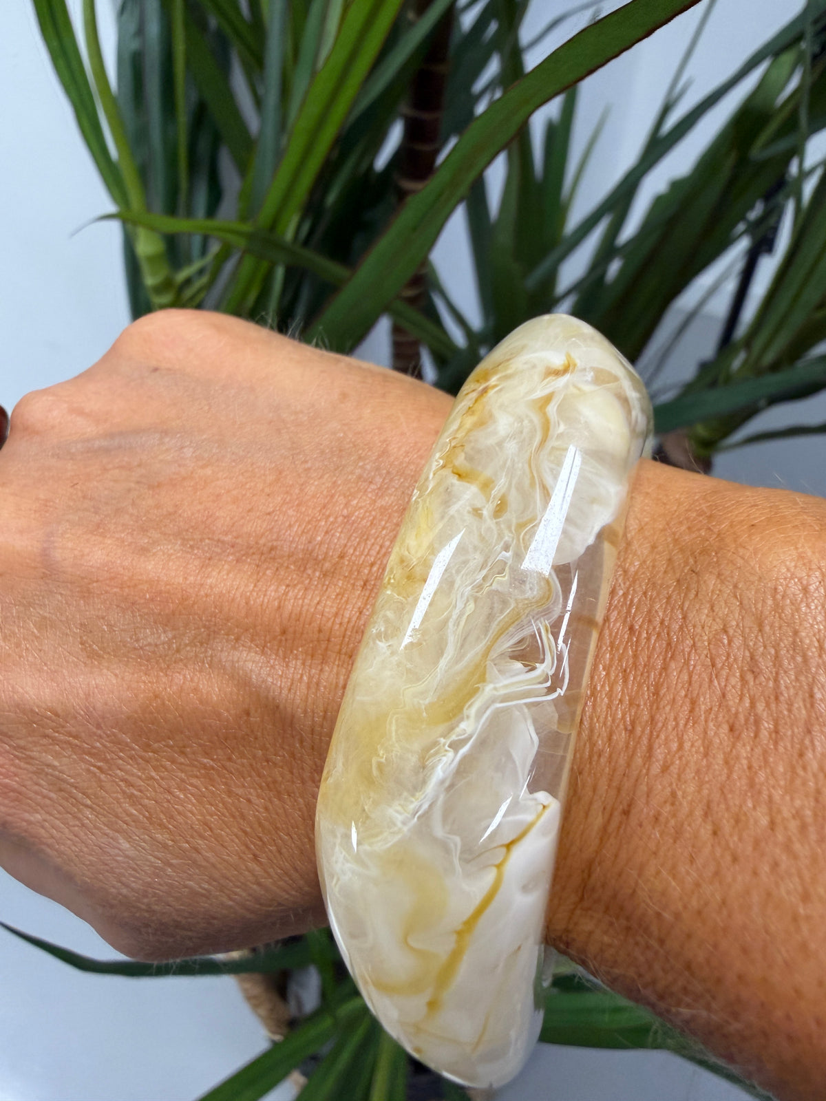 Misshaped Resin Coffee And Cream Bangle