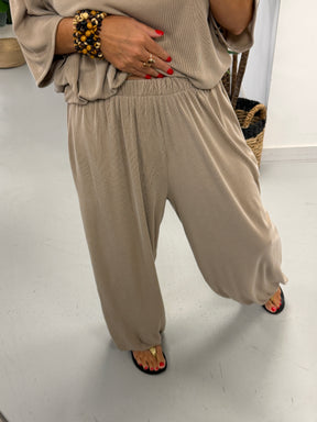 The Weekend Slouch Ribbed Co-Ord - Camel