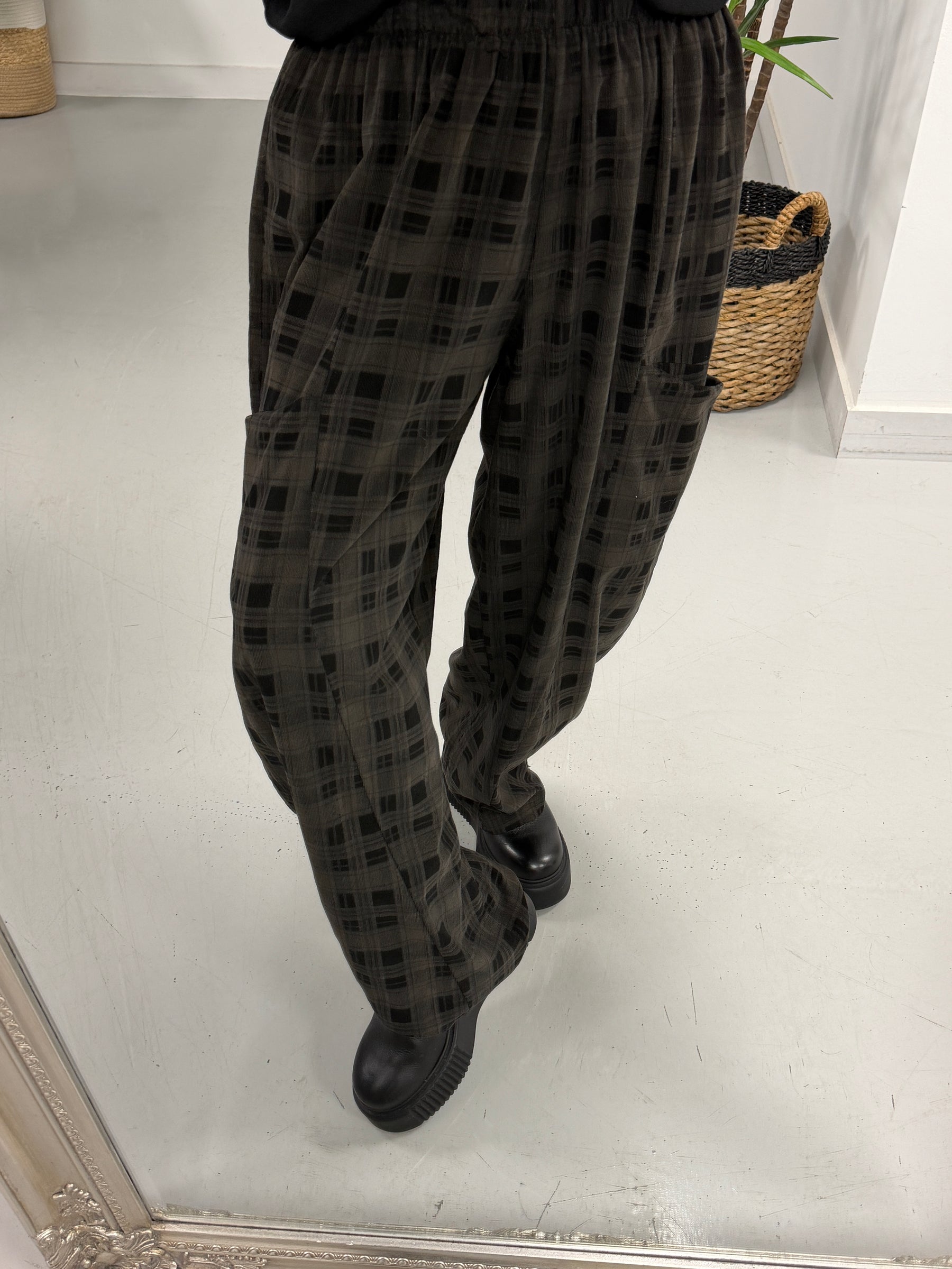 The Plaid Barrel Needlecord Joggers - Chocolate/Black  (Size 12-18)