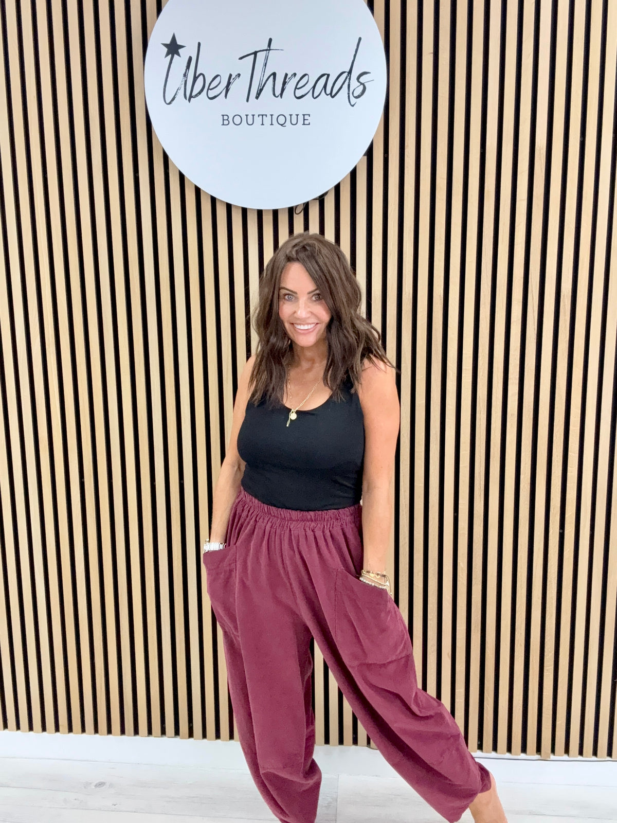 The New Town Needlecord Tapered Joggers - Mulberry