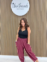 The New Town Needlecord Tapered Joggers - Mulberry