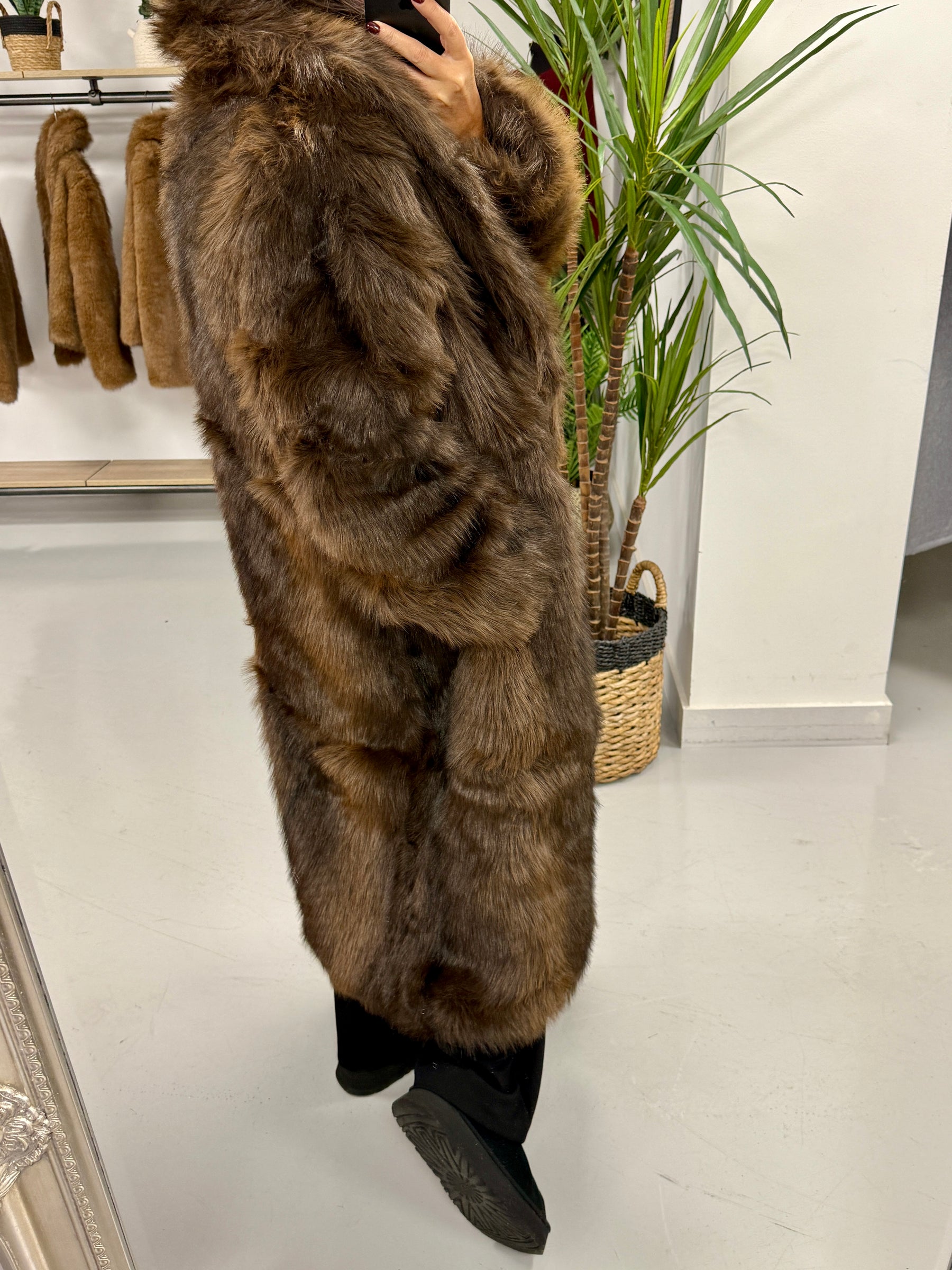 The St Moritz Longline Faux Fur Coat - Chocolate (fitting size 16-20)
