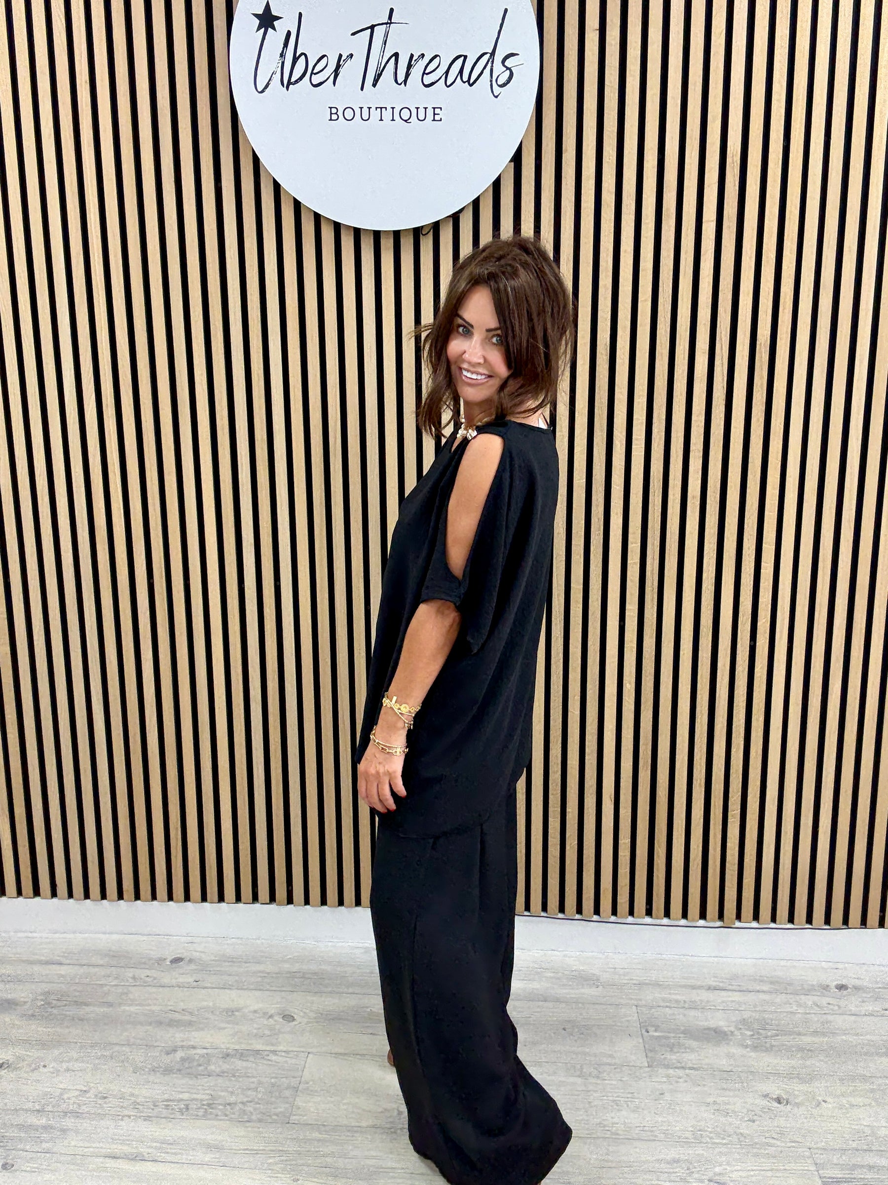 The Calle Cold Shoulder - Black