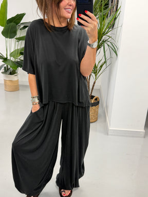 The Weekend Slouch Set - Black