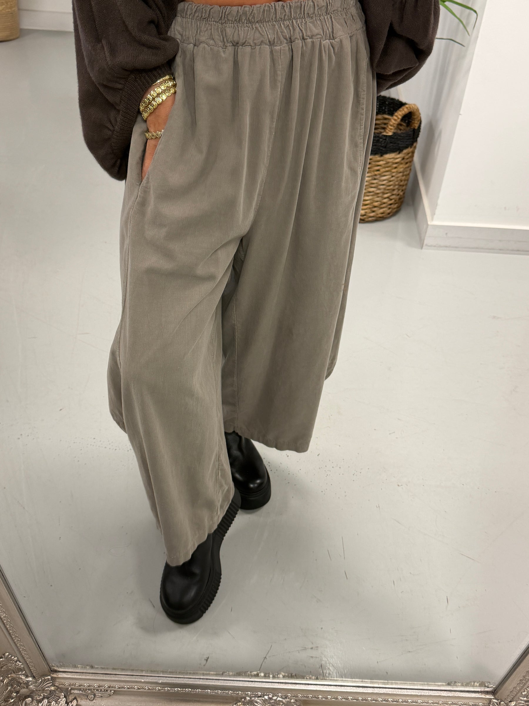 The Brooklyn Barrel Needlecord Joggers - Taupe (Size 10-18)