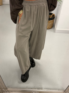 The Brooklyn Barrel Needlecord Joggers - Taupe (Size 10-18)