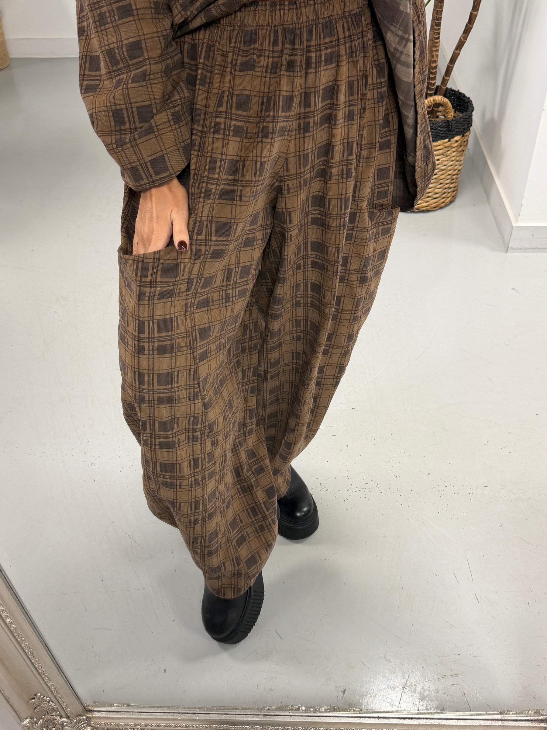 The Herritage Check Barrel Needlecord Joggers - Camel/Chocolate  (Size 12-18)