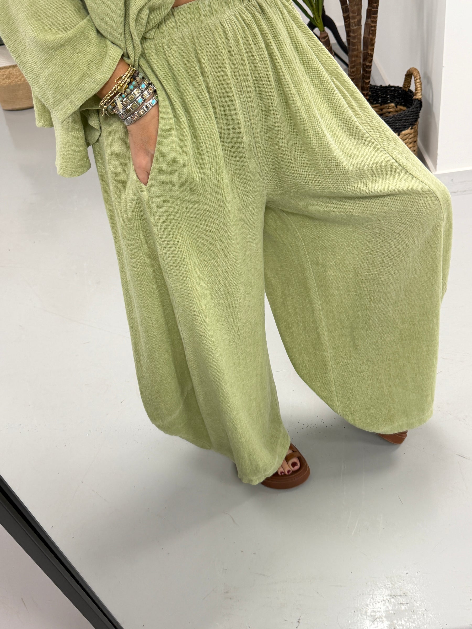 Sahara Barrel Trousers - Pistachio