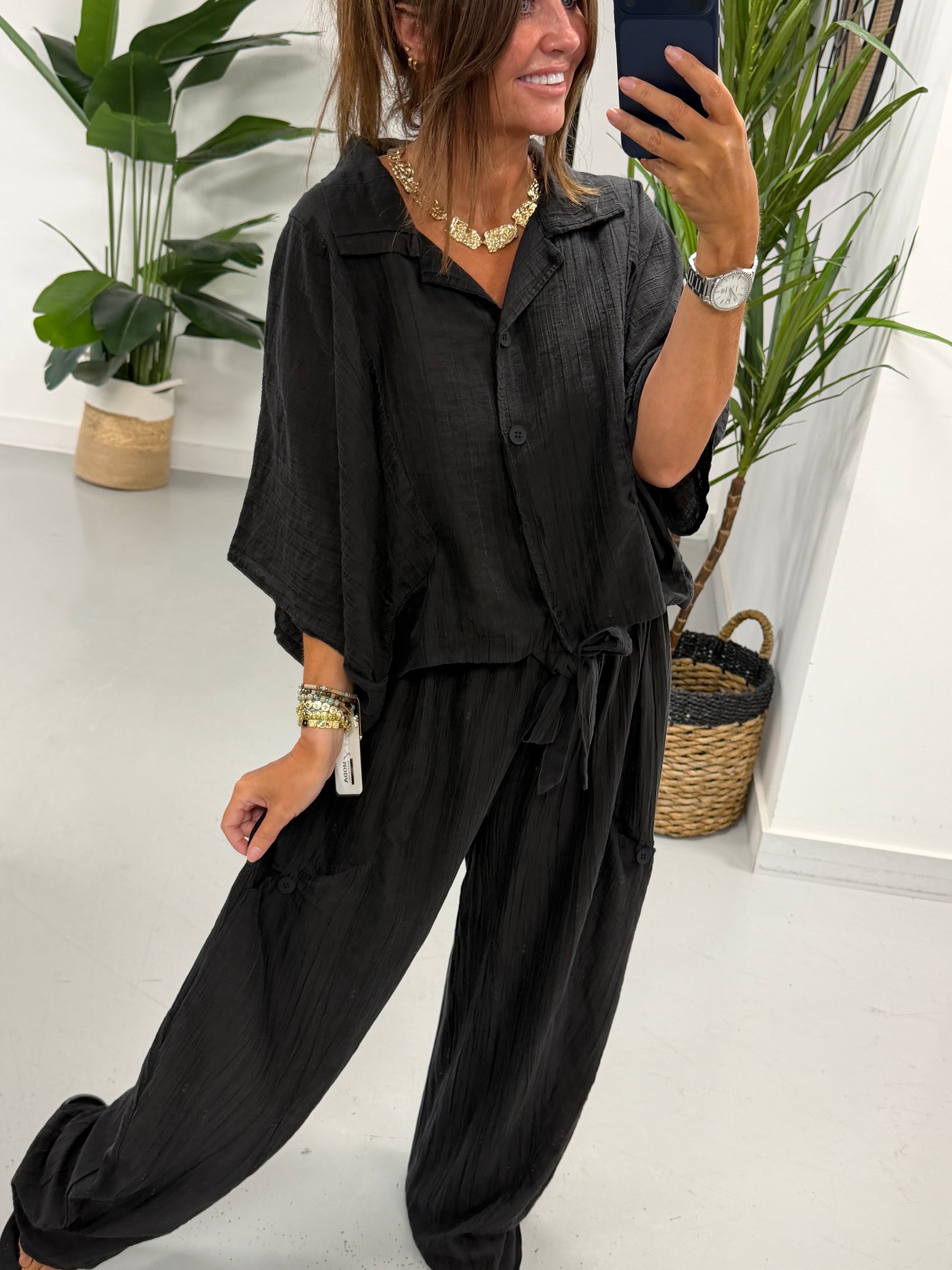 The Crinkle Button Tie Shirt - Black