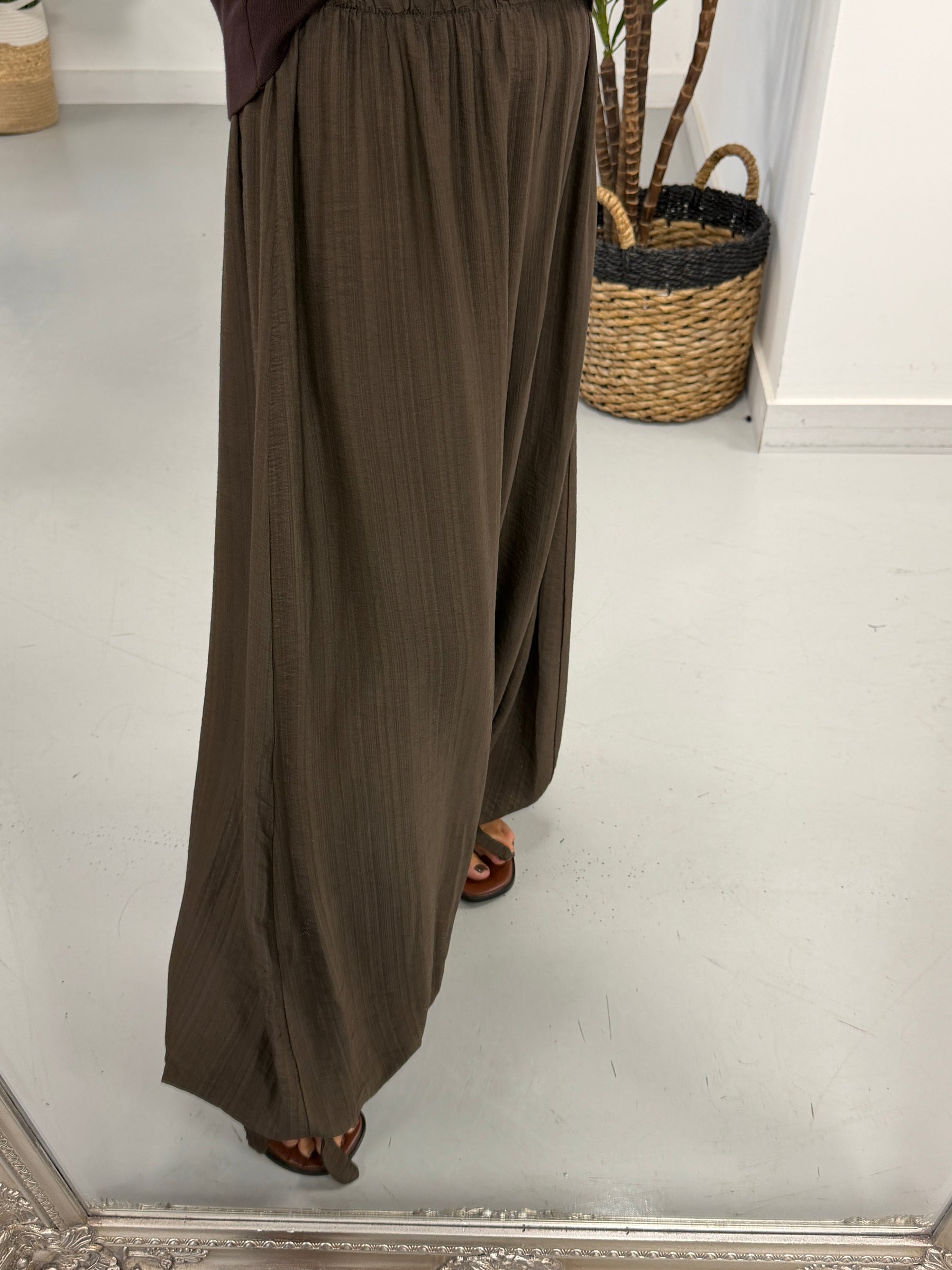 The Balloon Tie Cuff Trousers - Chocolate