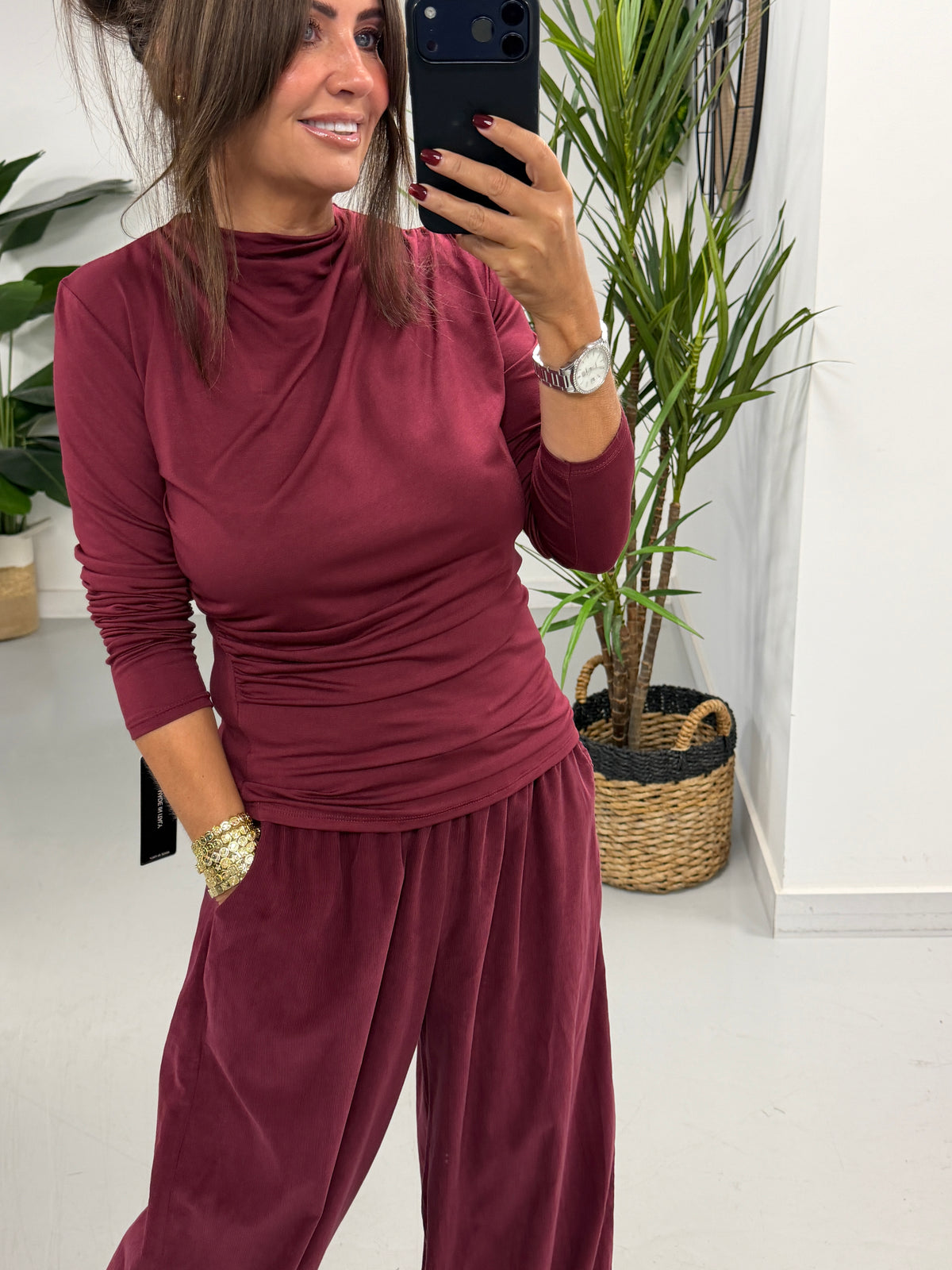 Basic Ruffle Neck - Wine (Size 10-14)