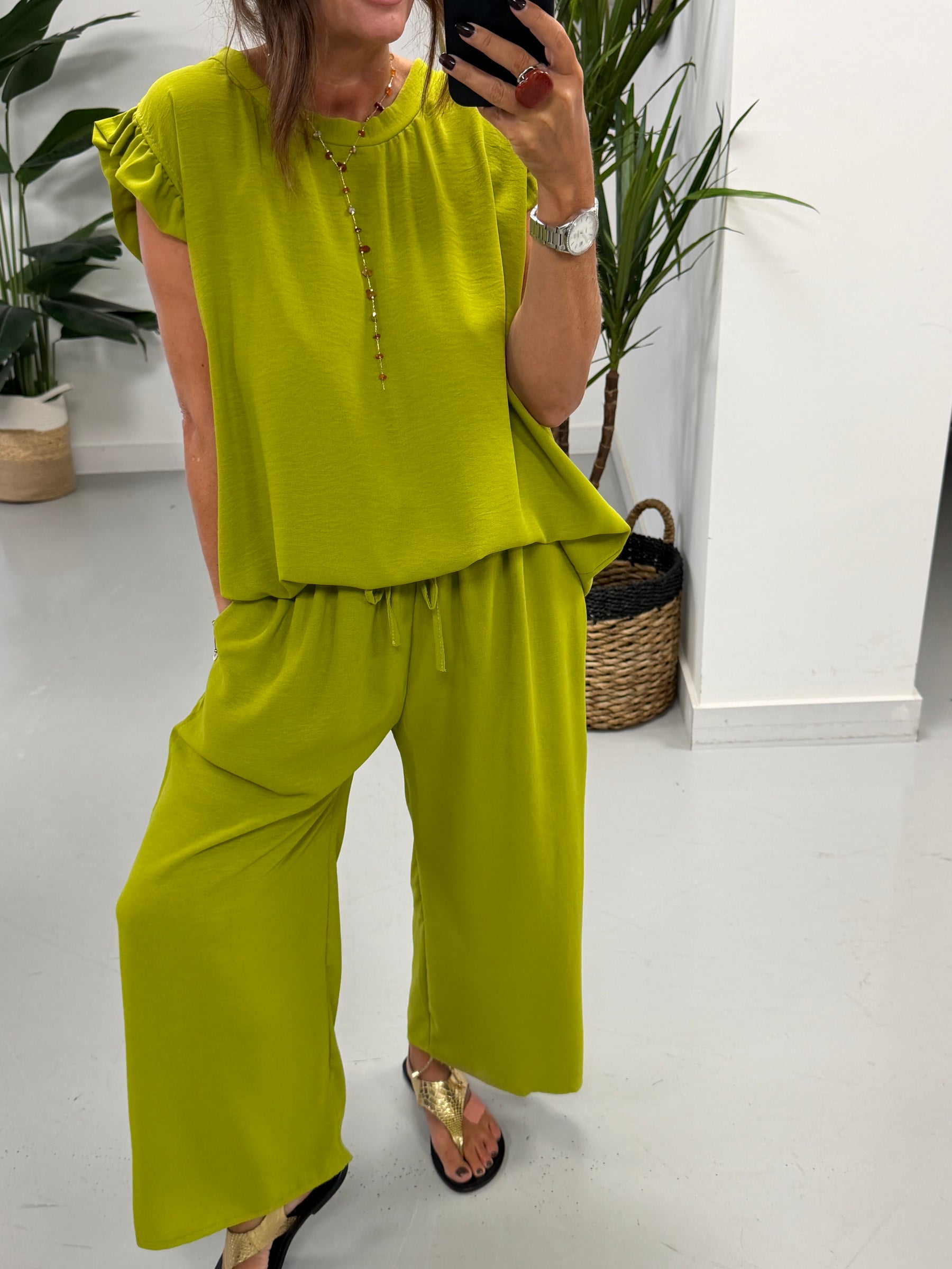 Luna Cropped Frill Two Piece - Pistachio
