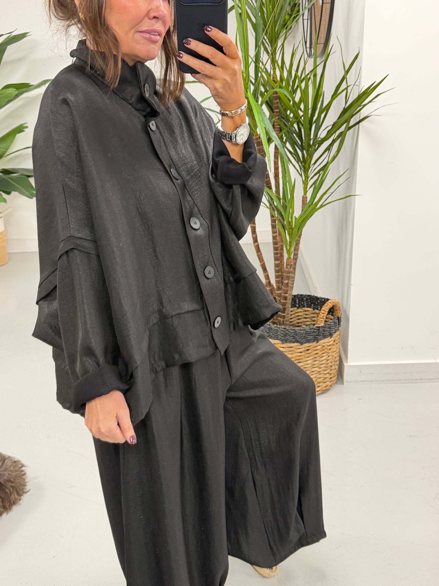 I.D Arizona Button Jacket - Black