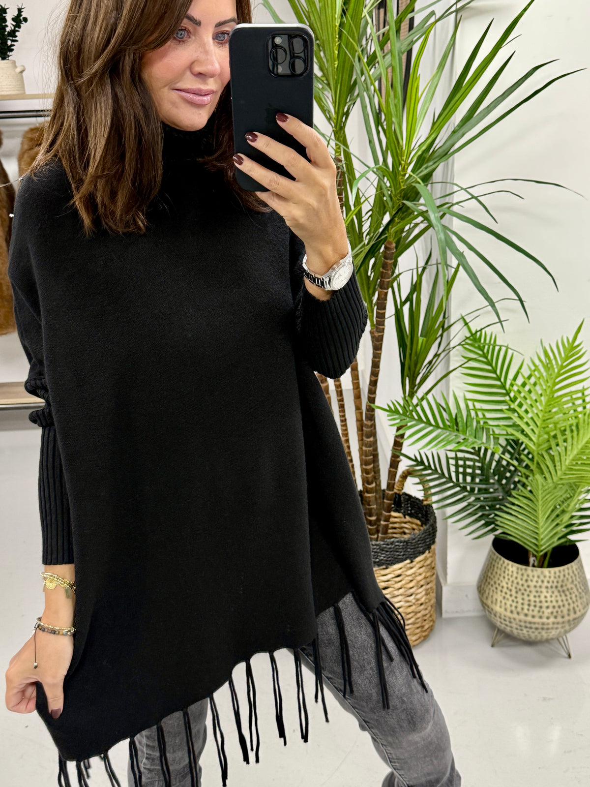 The Roll Neck Fringed Knit - Black