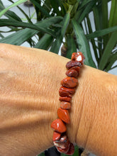 Stone Elasticated Bracelet- Rust