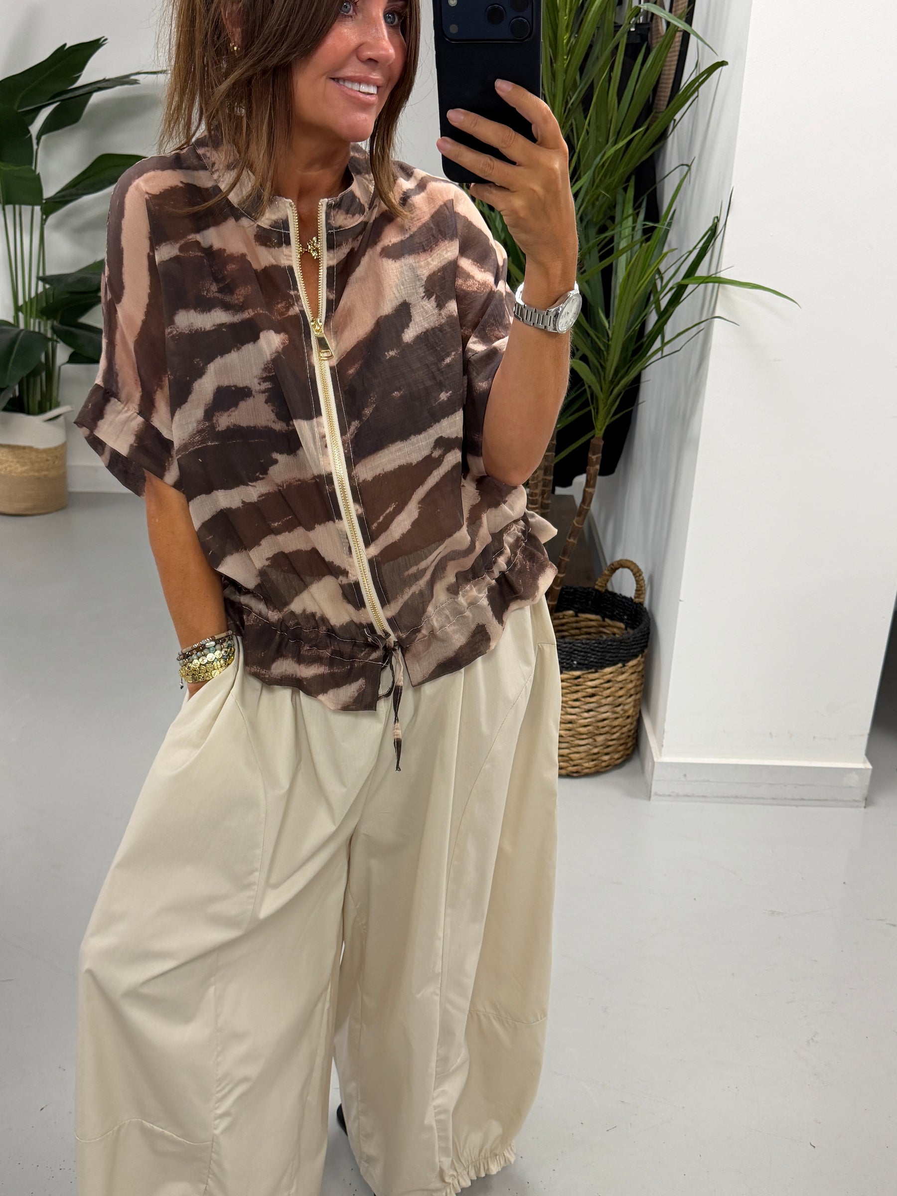 The Urban Ruched Hem Barrel Trouser - Cream