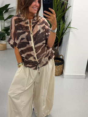 The Urban Ruched Hem Barrel Trouser - Cream