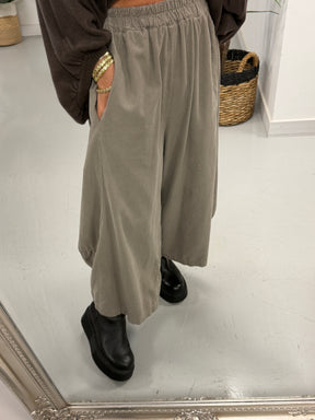 The Brooklyn Barrel Needlecord Joggers - Taupe (Size 10-18)