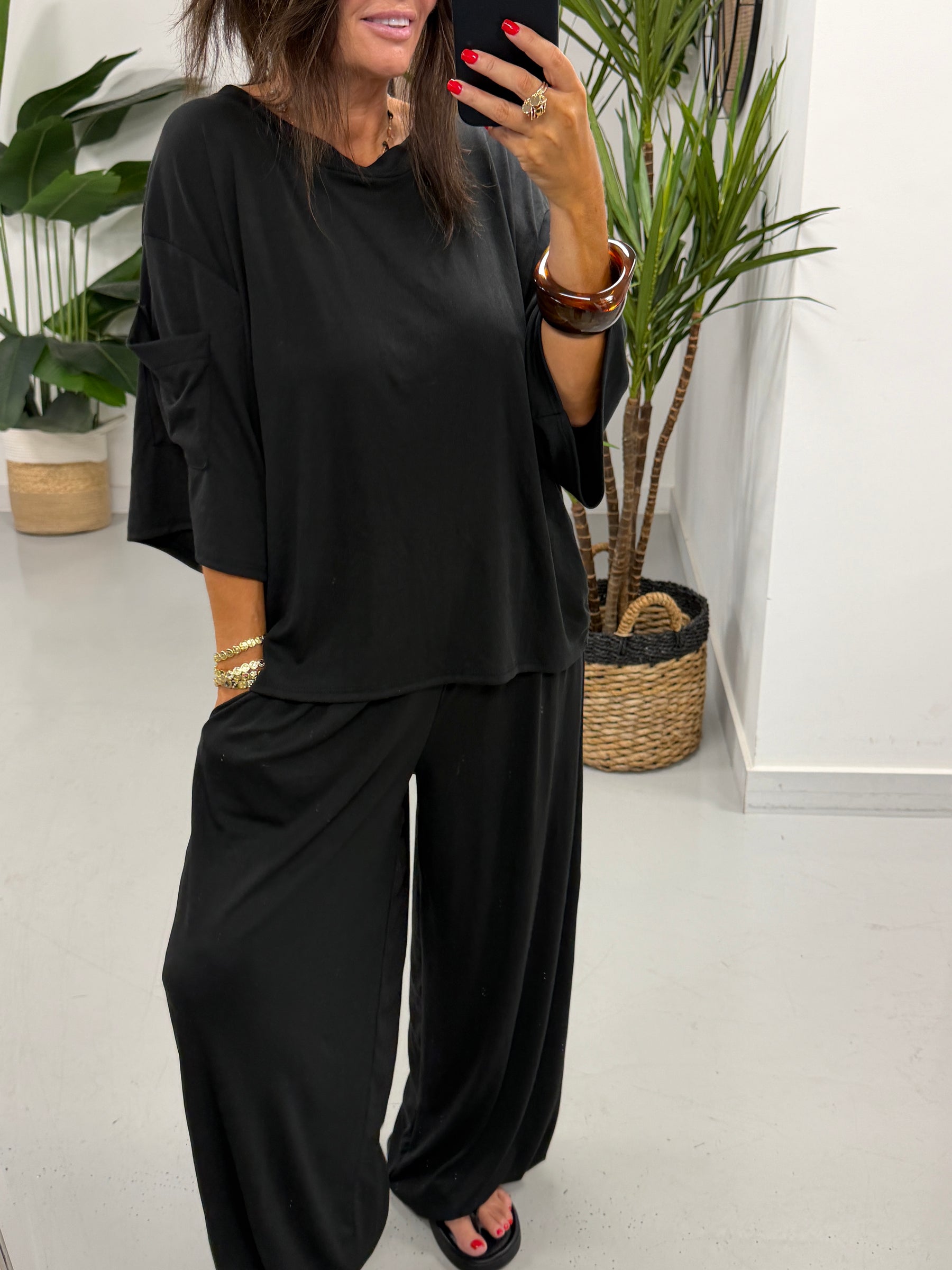 The UTB Weekend Slouch Co-Ord - Black (Size 2)
