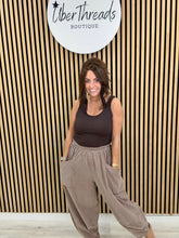 The New Town Needlecord Tapered Joggers - Mocha