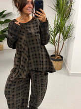 The Herritage Check Needlecord Tunic - Chocolate/Black (Size 12-16)