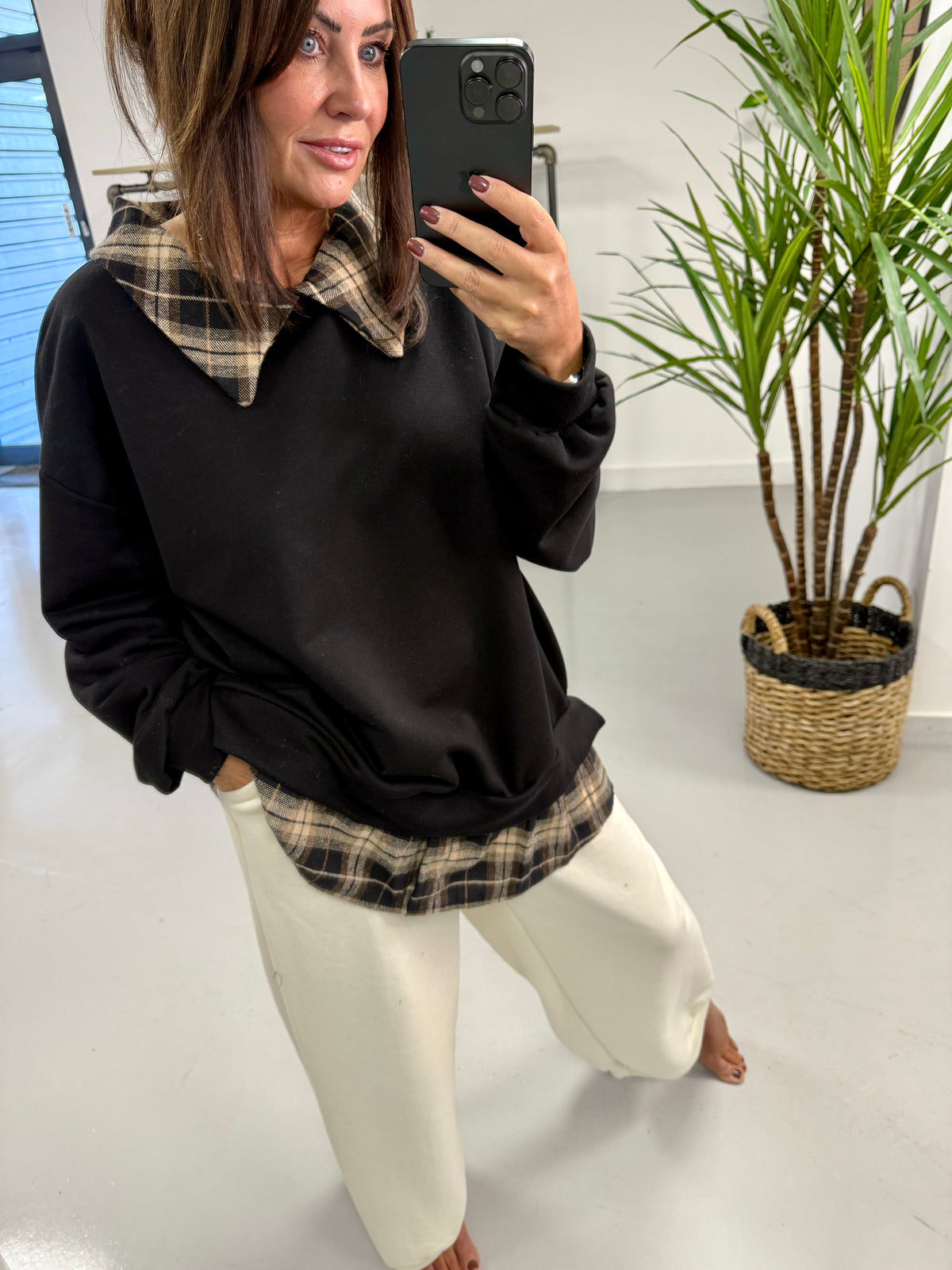 The “Check” Sweat - Black