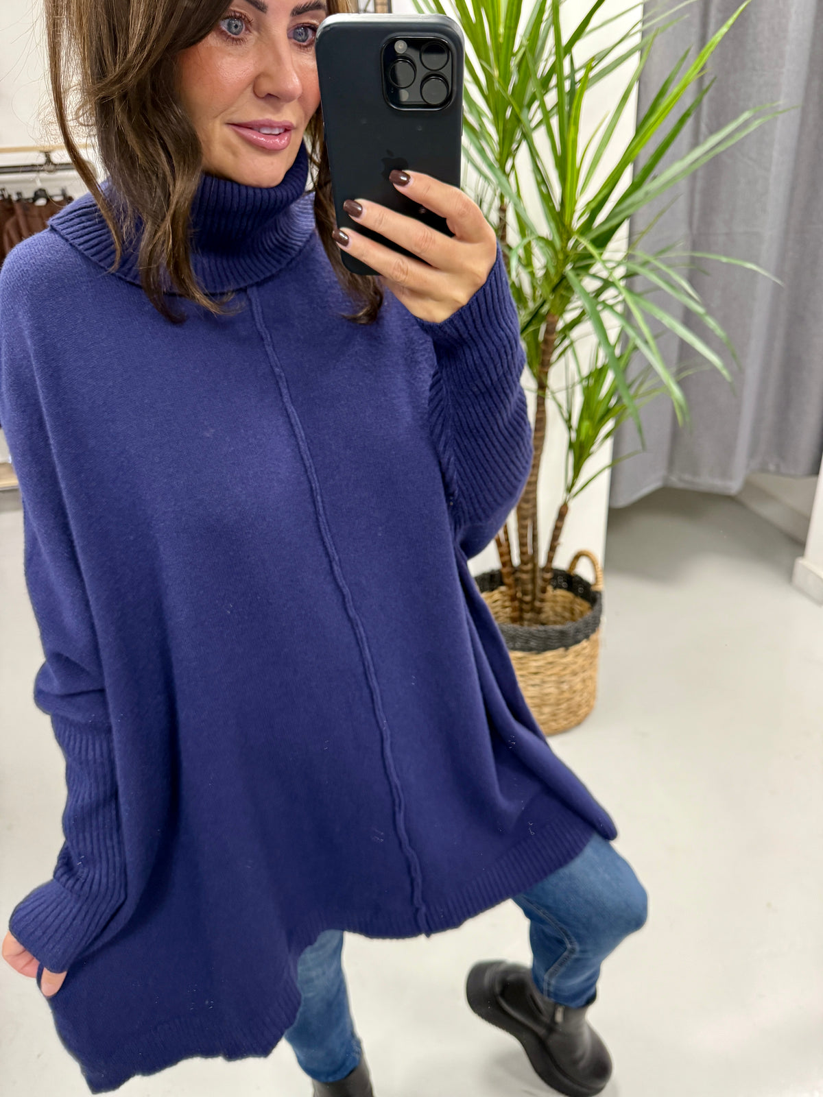 The Esme Soft Knit - Navy