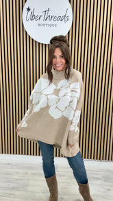 Oversized Abstract Flower Soft Knit - Camel