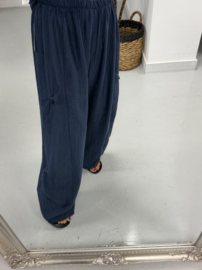 The Crinkle Button Barrel Trousers - Navy