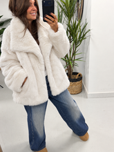The Safron Faux Fur Coat - Winter White (12-18)