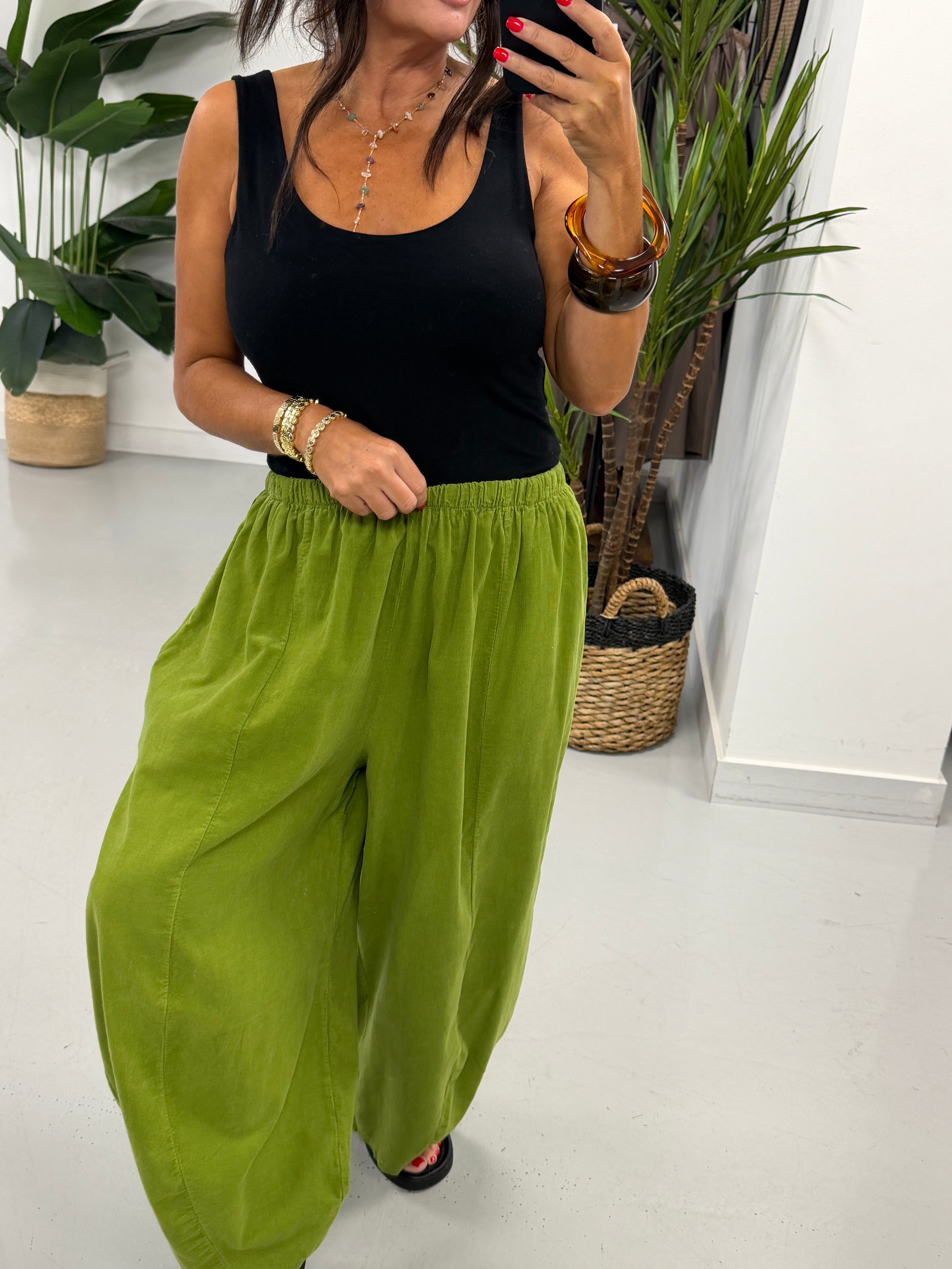 The Barrel Needlecord Joggers - Pistachio